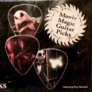 NIB NBC Disney/Tim Burton set of 10 holographic motion movie magic guitar picks